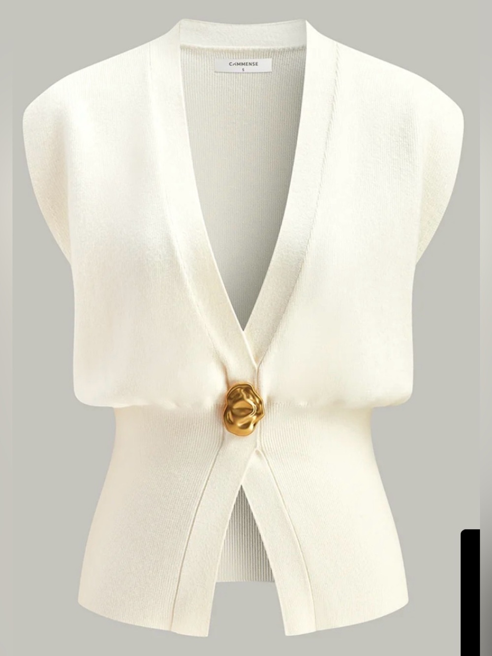 🏆🌟🥇Commense Collective Cream Knit Vest with Gold Sculptural Brooch